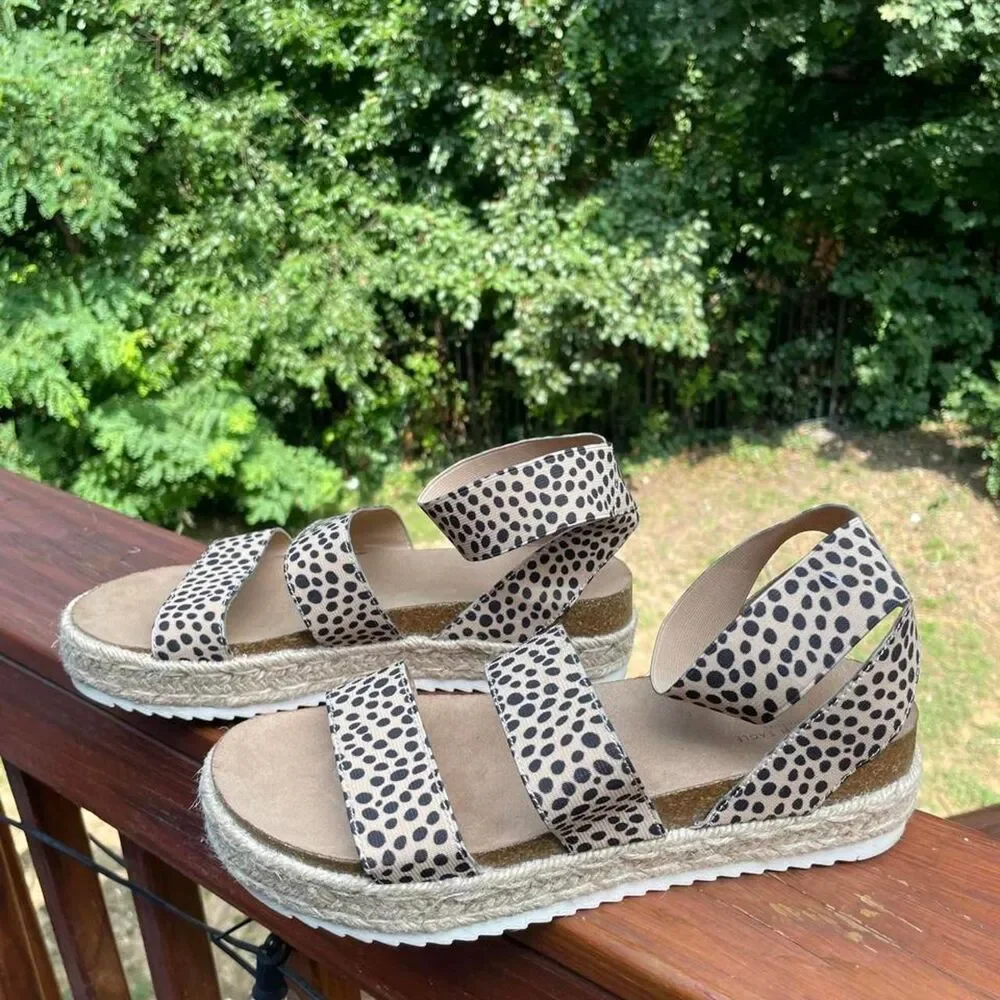 American Eagle Women's 9 Animal Print Y2K Platform Sandals